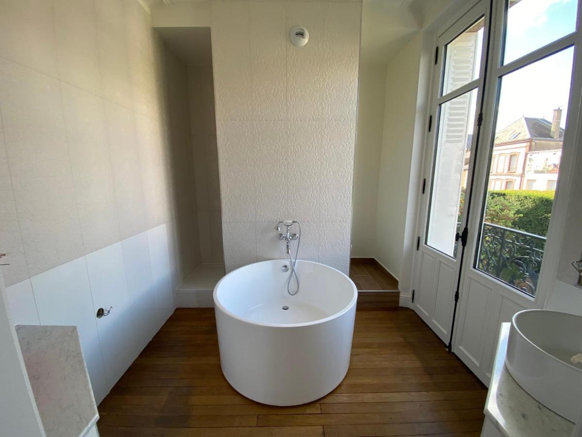 Maison Blanche Chartres - Maison D'Hotes 5 Etoiles Екстериор снимка